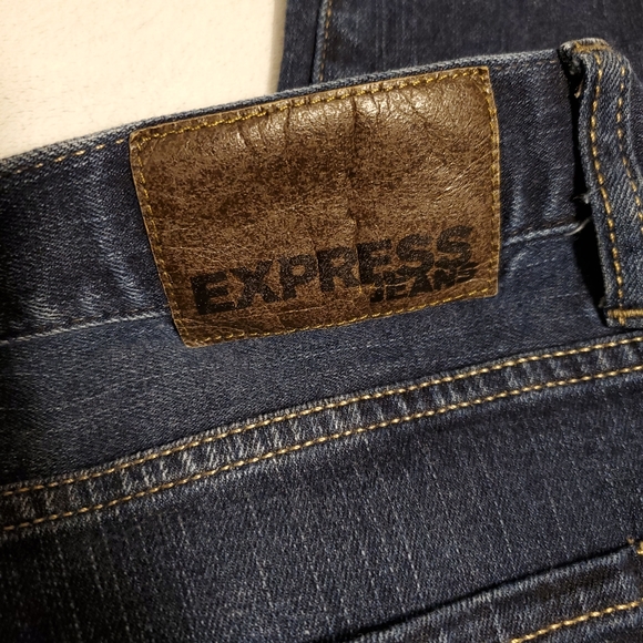 EXPRESS - 32x30 - Picture 3 of 5